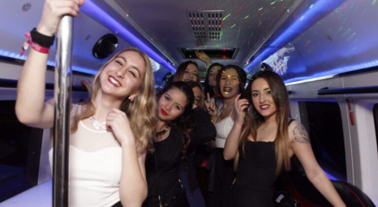 LimoBus Negro | Alquiler Limusinas Barcelona | Limusinas Premium
